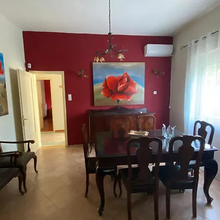 Holiday home Agioi Theodoroi Mirsinochori