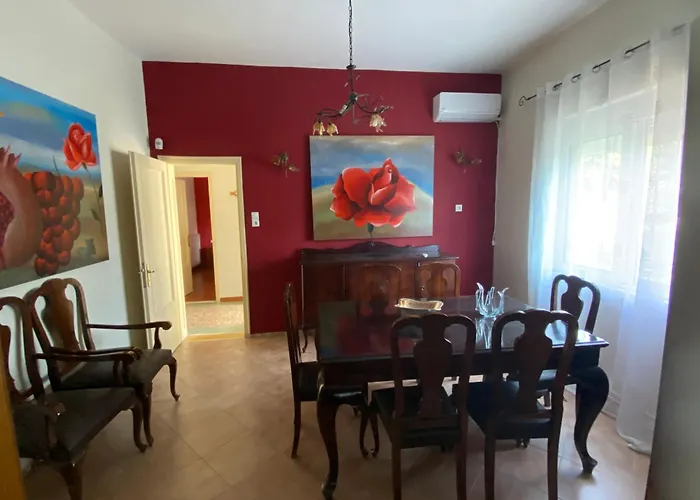 Vakantiehuis Agioi Theodoroi Mirsinochori